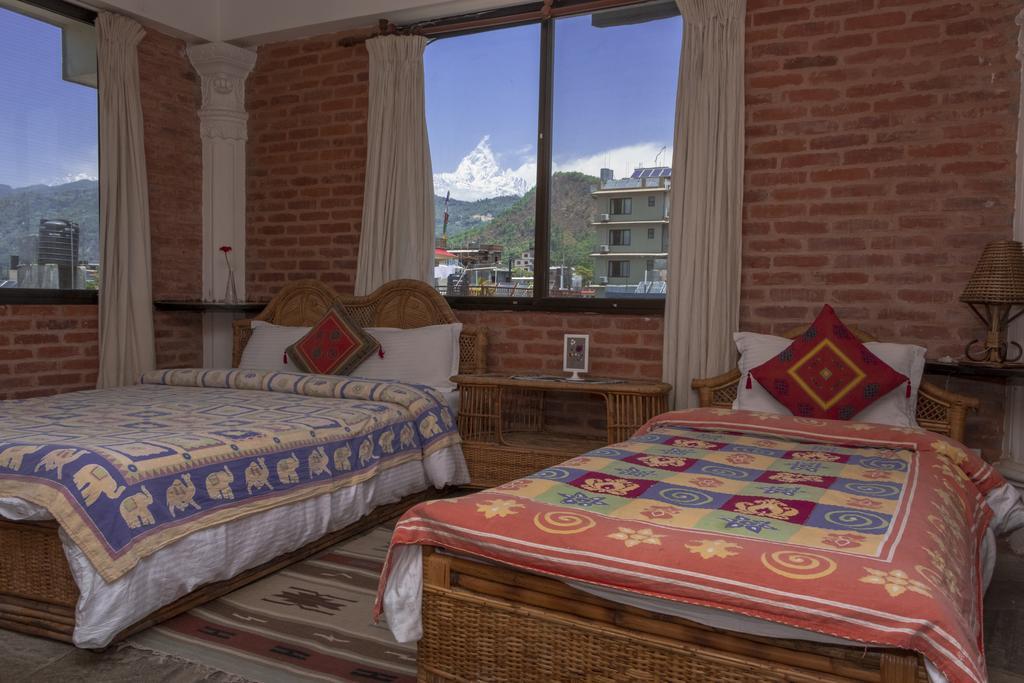 Peace Eye Guest House Pokhara Exterior foto